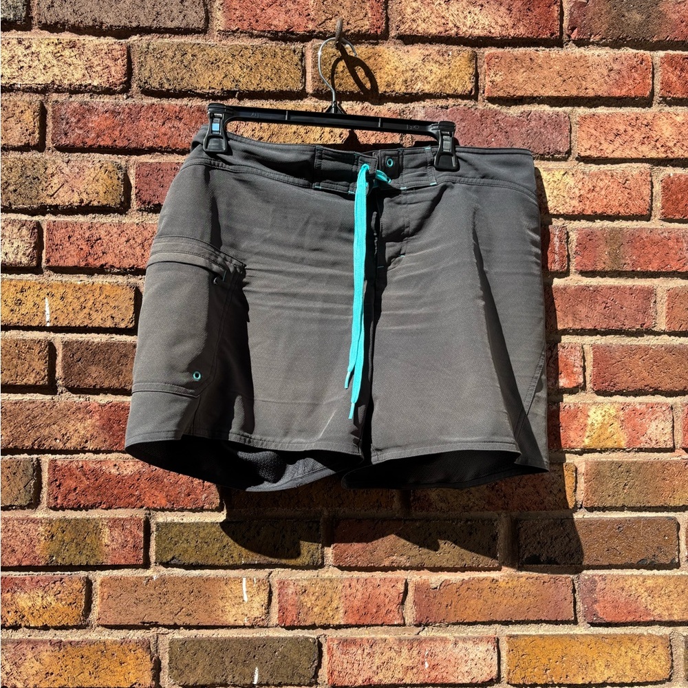 Athleta Charcoal Cargo Shorts with Aqua Details